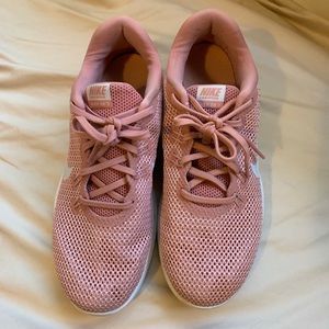 Rose pink Nike’s size 9